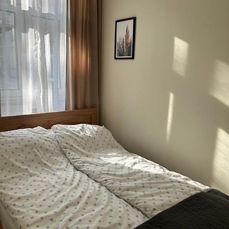 Center Apartments เยเลเนียกูรา ภายนอก รูปภาพ